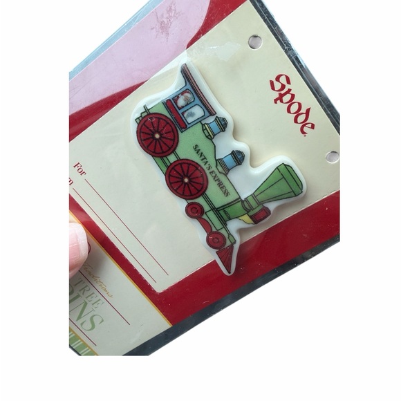 Spode Santa’s Express Cheer Pin - Picture 4 of 4